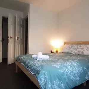 Habitación en casa particular Bright, Chilled Ensuite Db In A Shared Flat!, Londres
